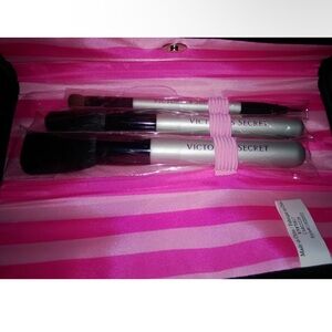Victoria's Secret Makeup Brush Set